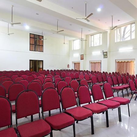 Sree Gokulam Sabari Hotell Chavakkad Eksteriør bilde