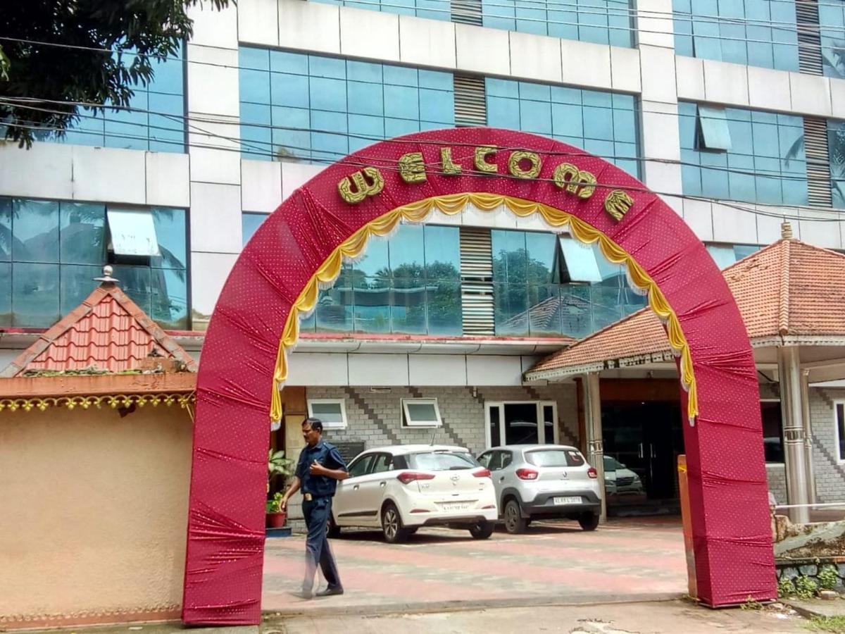 Sree Gokulam Sabari Hotell Chavakkad Eksteriør bilde